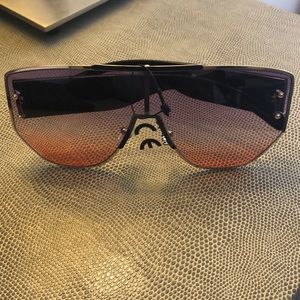 Women’s Glam Sunglasses